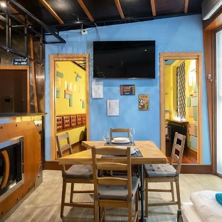 In Pub Kamera Klub Apatment-city Center Διαμέρισμα Λιουμπλιάνα