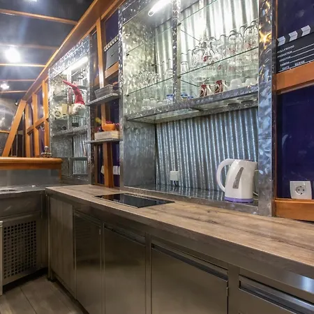 In Pub Kamera Klub Apatment-city Center Διαμέρισμα *