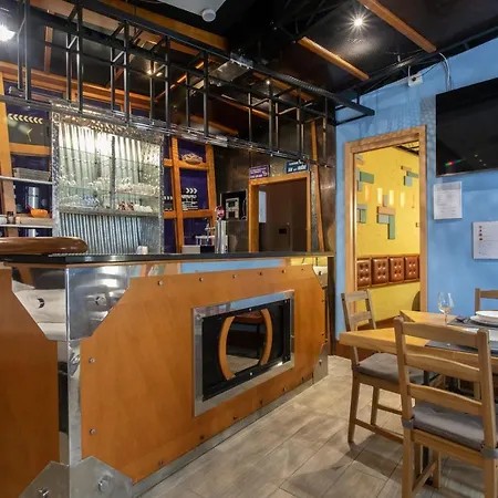 Διαμέρισμα In Pub Kamera Klub Apatment-city Center *