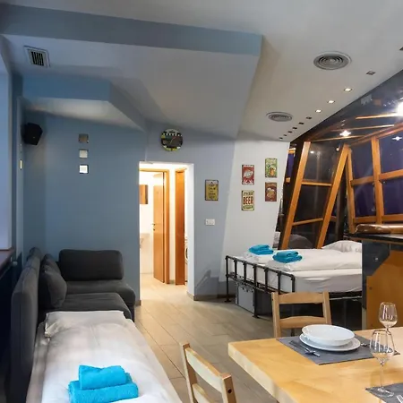 In Pub Kamera Klub Apatment-city Center