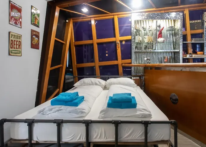 In Pub Kamera Klub Apatment-city Center アパート