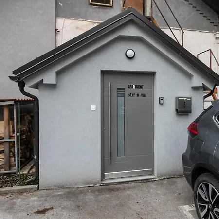 In Pub Kamera Klub Apatment-city Center Apartamento